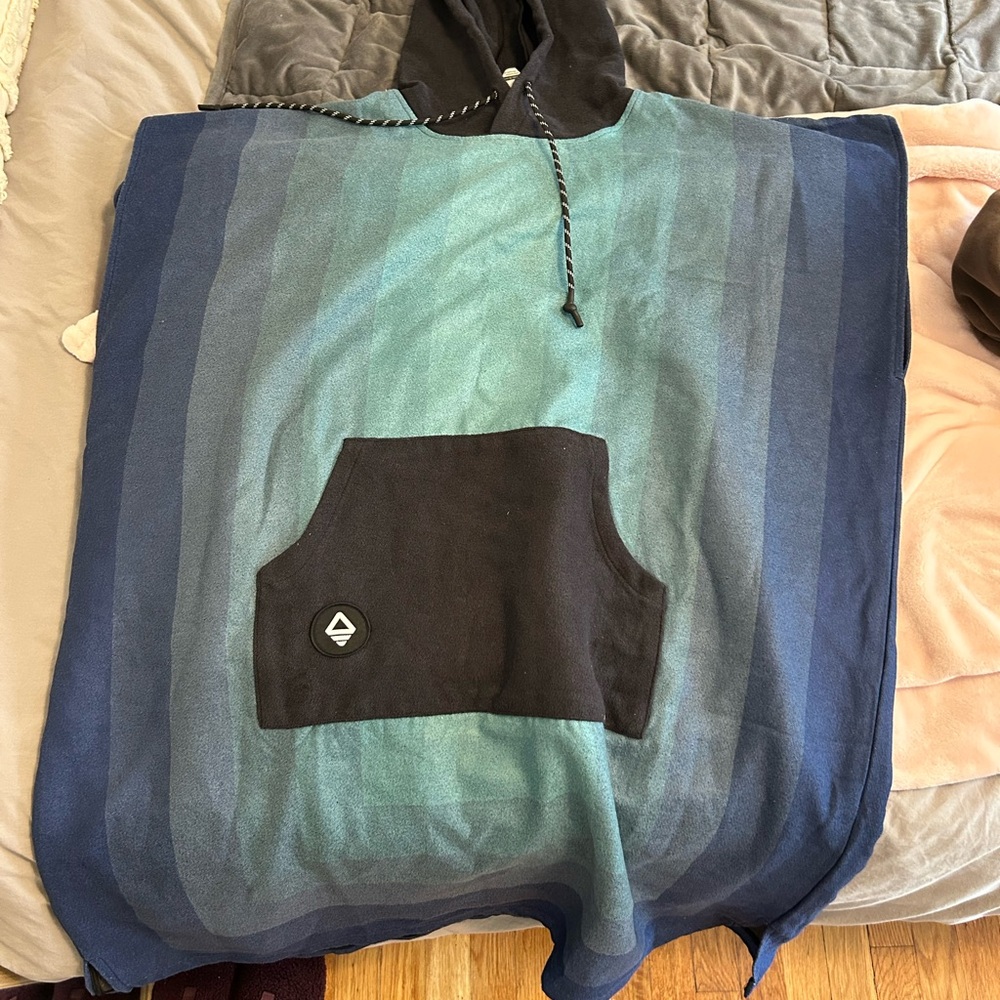 Surfing poncho